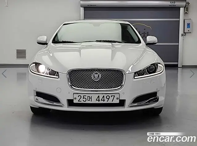 Jaguar XF 2012 2.2 автомат (гидро), миниатюра 2 Jaguar XF 2012 2.2 автомат (гидро), миниатюра 2