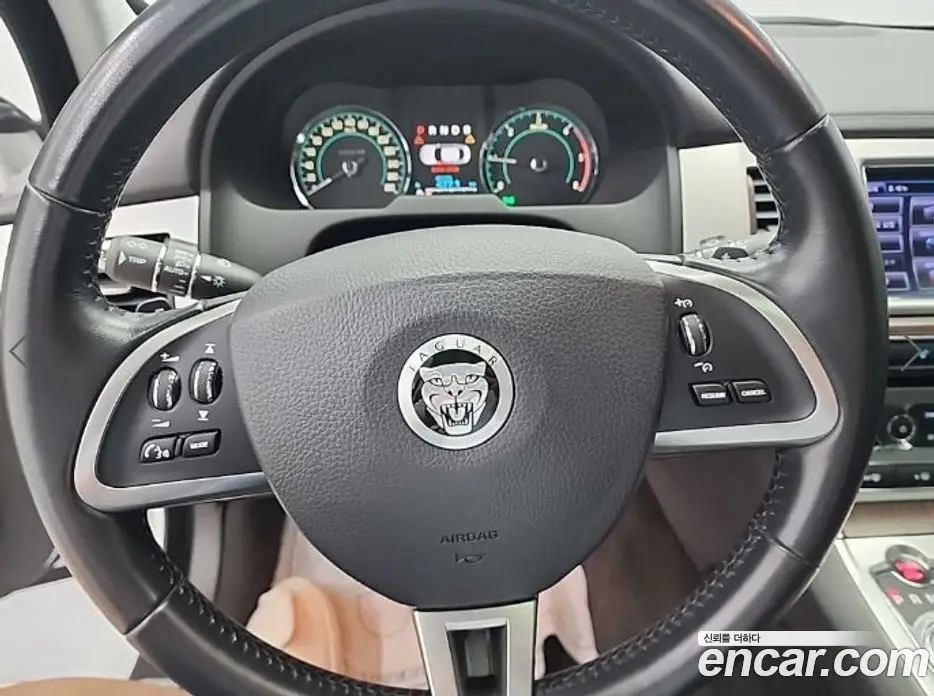 Jaguar XF 2012 2.2 автомат (гидро), фото 9 Jaguar XF 2012 2.2 автомат (гидро), фото 9