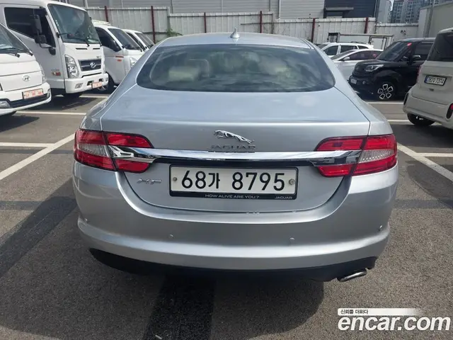 Jaguar XF 2015 2.2 автомат (гидро), миниатюра 4 Jaguar XF 2015 2.2 автомат (гидро), миниатюра 4