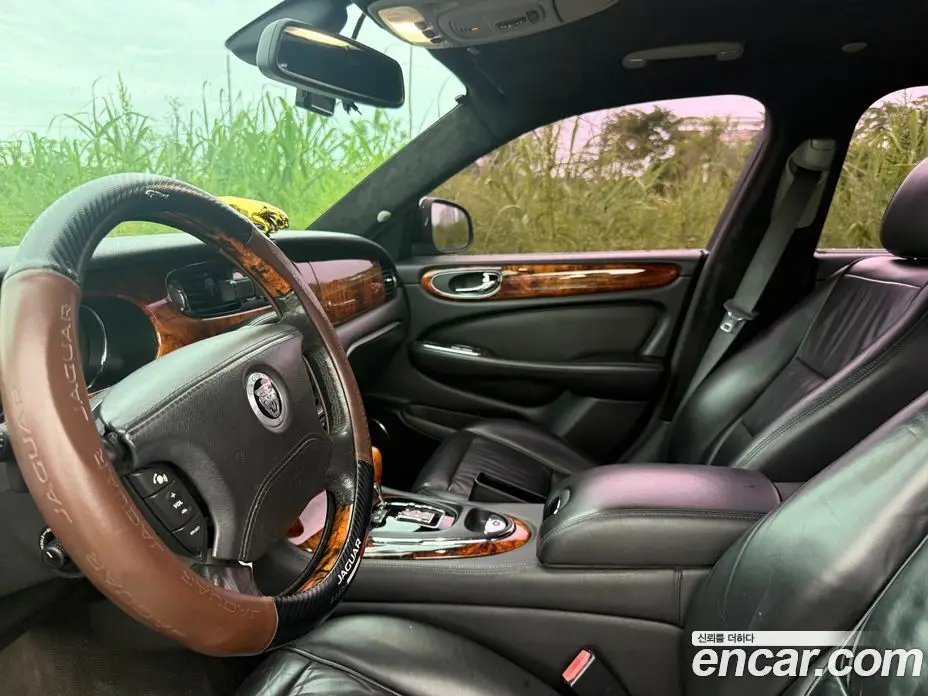 Jaguar XJ 2008 2.7 автомат (гидро), фото 16 Jaguar XJ 2008 2.7 автомат (гидро), фото 16