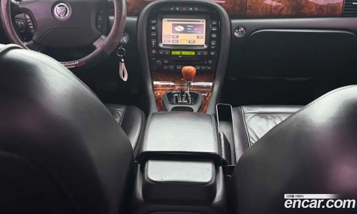Jaguar XJ 2008 2.7 автомат (гидро), фото 18 Jaguar XJ 2008 2.7 автомат (гидро), фото 18