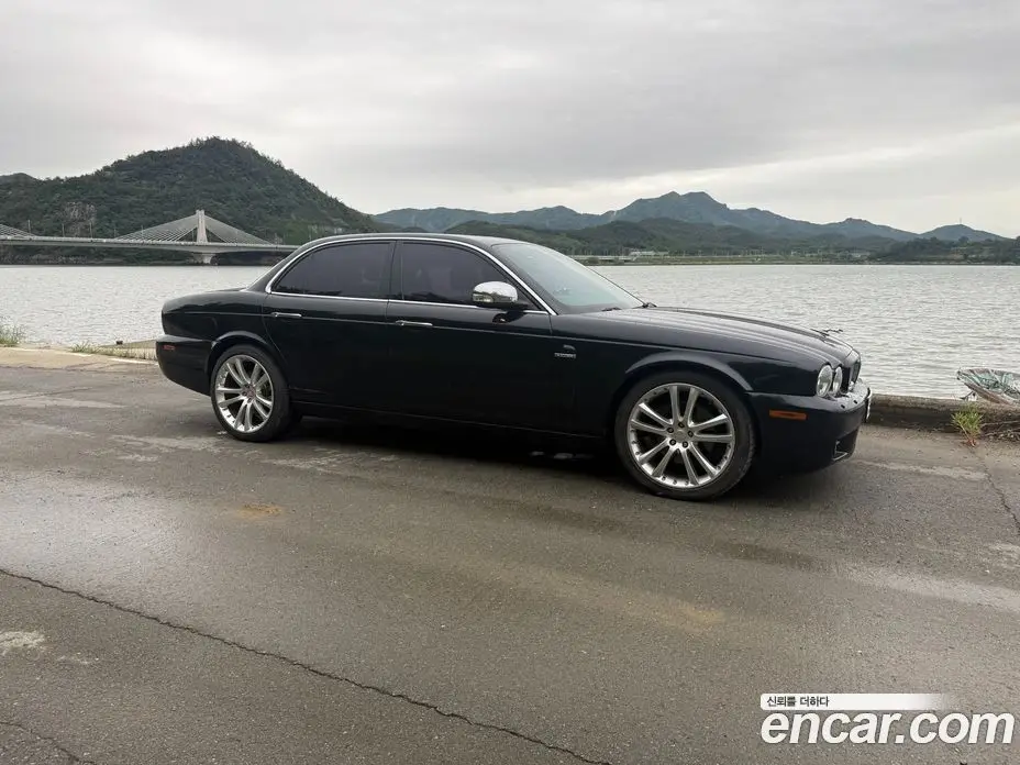 Jaguar XJ 2008 2.7 автомат (гидро), фото 8 Jaguar XJ 2008 2.7 автомат (гидро), фото 8