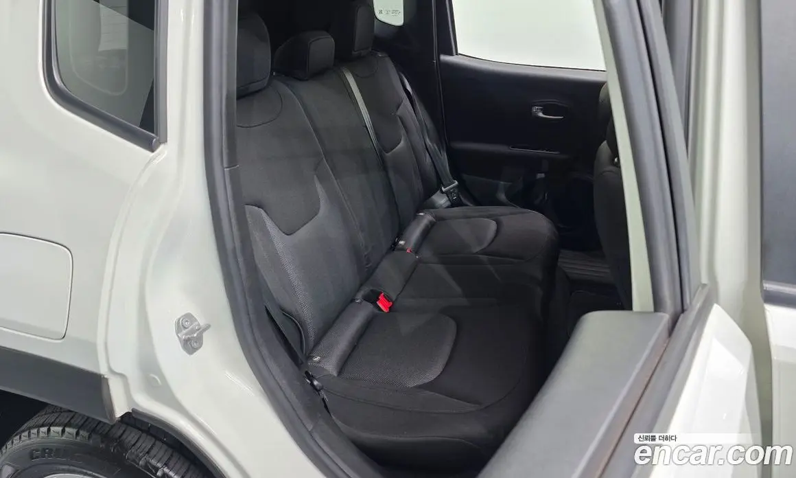 Jeep Renegade 2021 2.4 автомат (гидро), фото 17