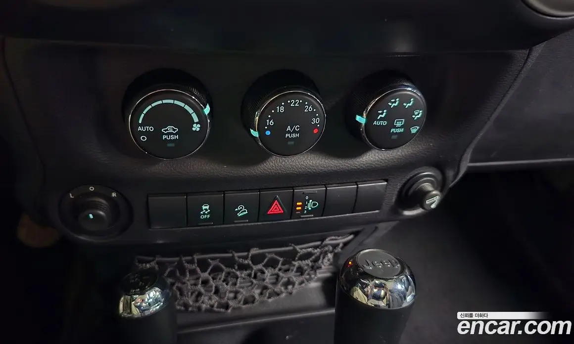 Jeep Wrangler 2013 2.8 автомат (гидро), фото 15