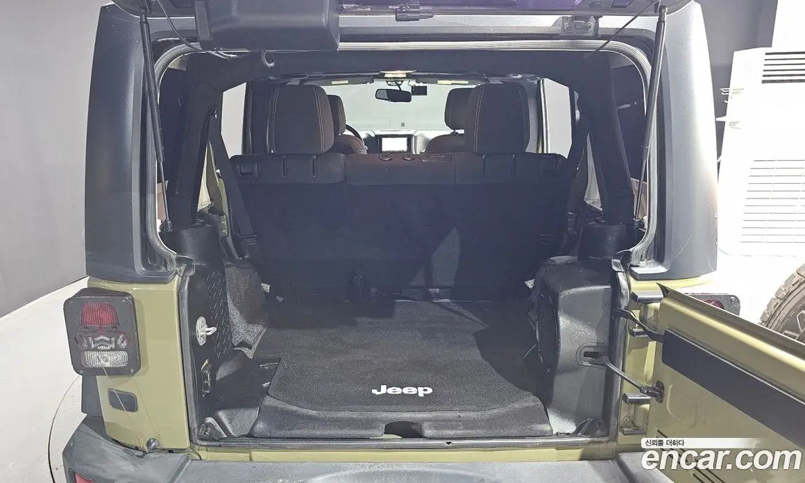 Jeep Wrangler 2013 2.8 автомат (гидро), фото 20