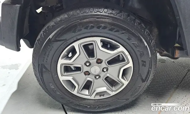 Jeep Wrangler 2013 2.8 автомат (гидро), миниатюра 5