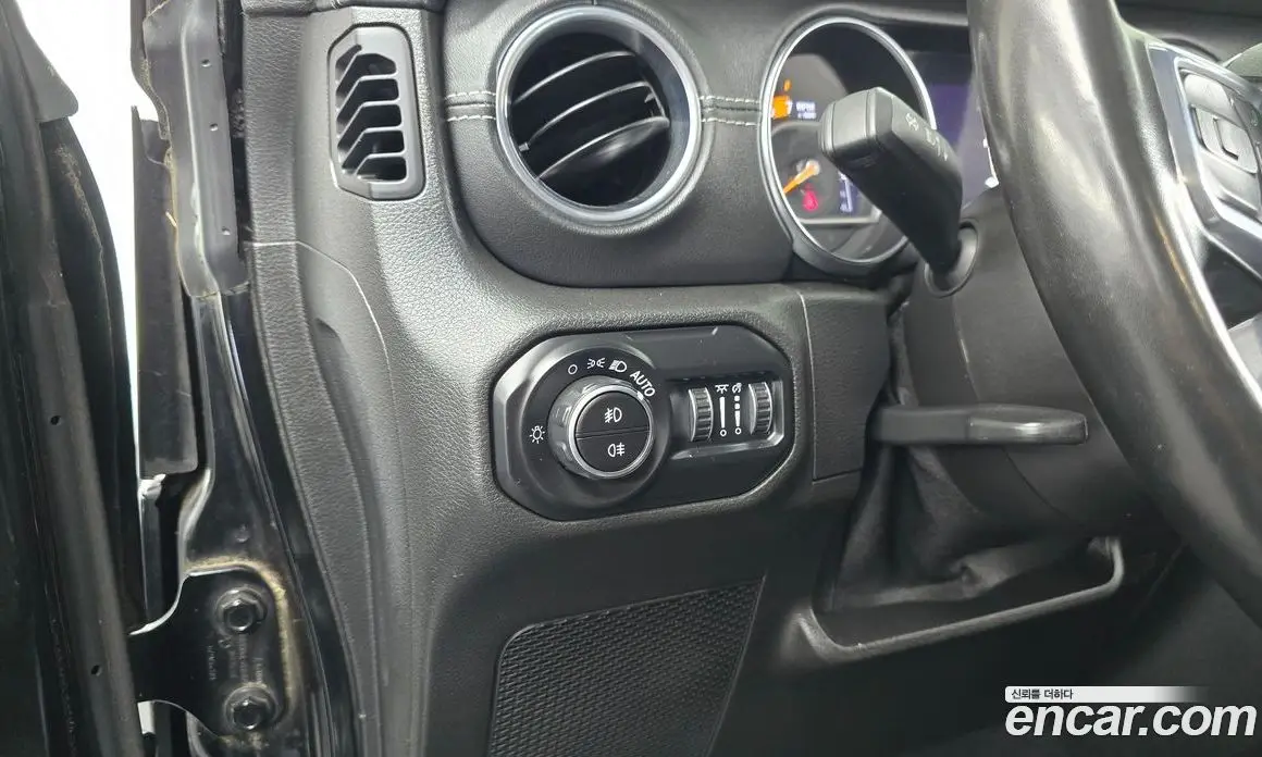 Jeep Wrangler 2021 2.0 автомат (гидро), фото 23 Jeep Wrangler 2021 2.0 автомат (гидро), фото 23