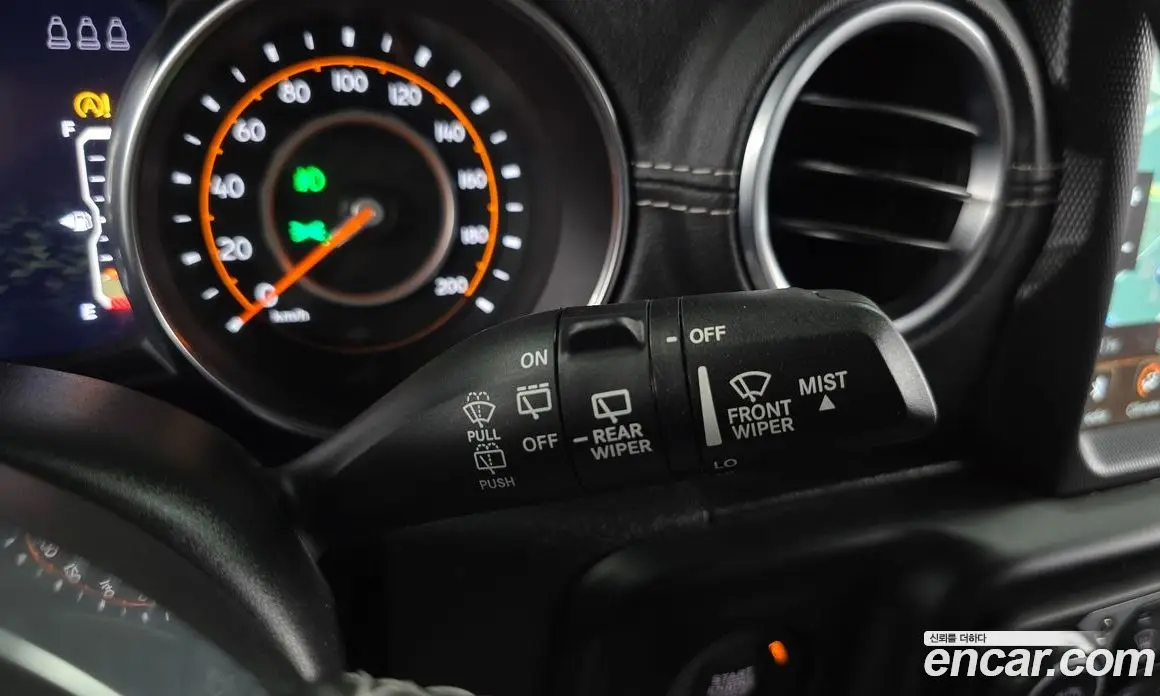 Jeep Wrangler 2021 2.0 автомат (гидро), фото 28 Jeep Wrangler 2021 2.0 автомат (гидро), фото 28
