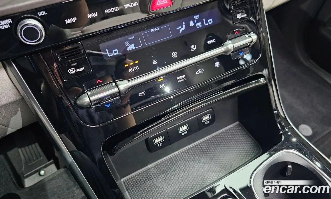 Kia Carnival 2022 3.5 автомат (гидро), фото 31