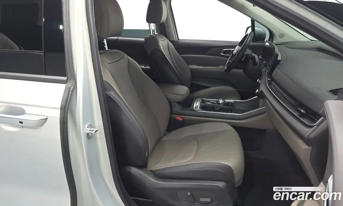 Kia Carnival 2025 2.2 автомат (гидро), фото 18
