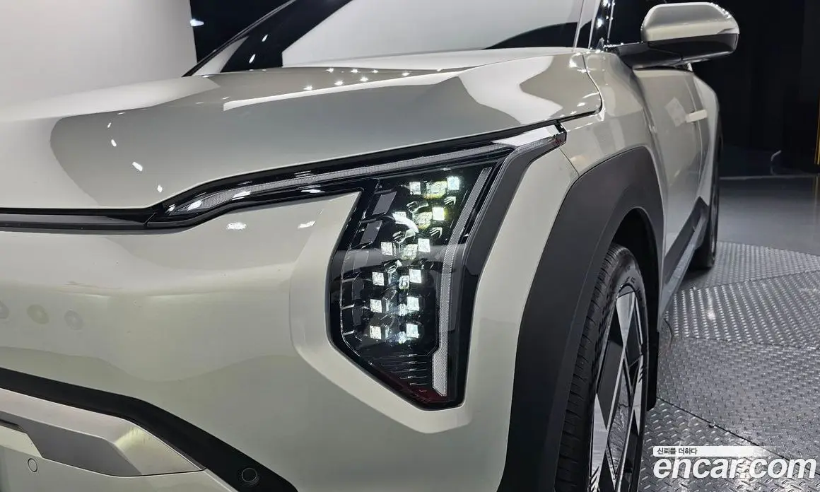 Kia EV3 2024 0.2 автомат (гидро), фото 8
