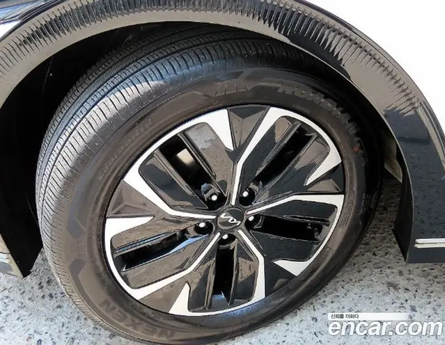 Kia EV6 2022 автомат (гидро), миниатюра 5