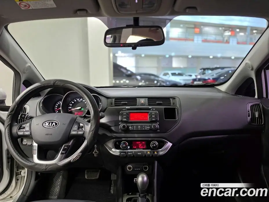 Kia Pride 2012 1.6 автомат (гидро), фото 11