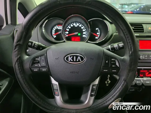 Kia Pride 2012 1.6 автомат (гидро), миниатюра 12