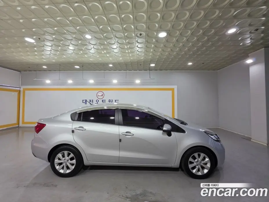 Kia Pride 2012 1.6 автомат (гидро), фото 4