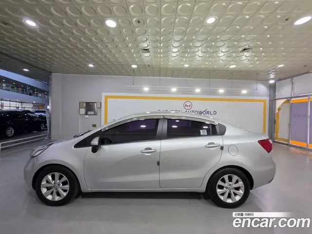 Kia Pride 2012 1.6 автомат (гидро), миниатюра 5
