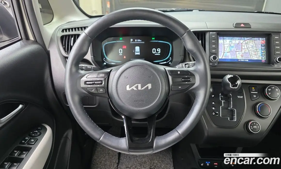 Kia Ray 2023 1.0 автомат (гидро), фото 19