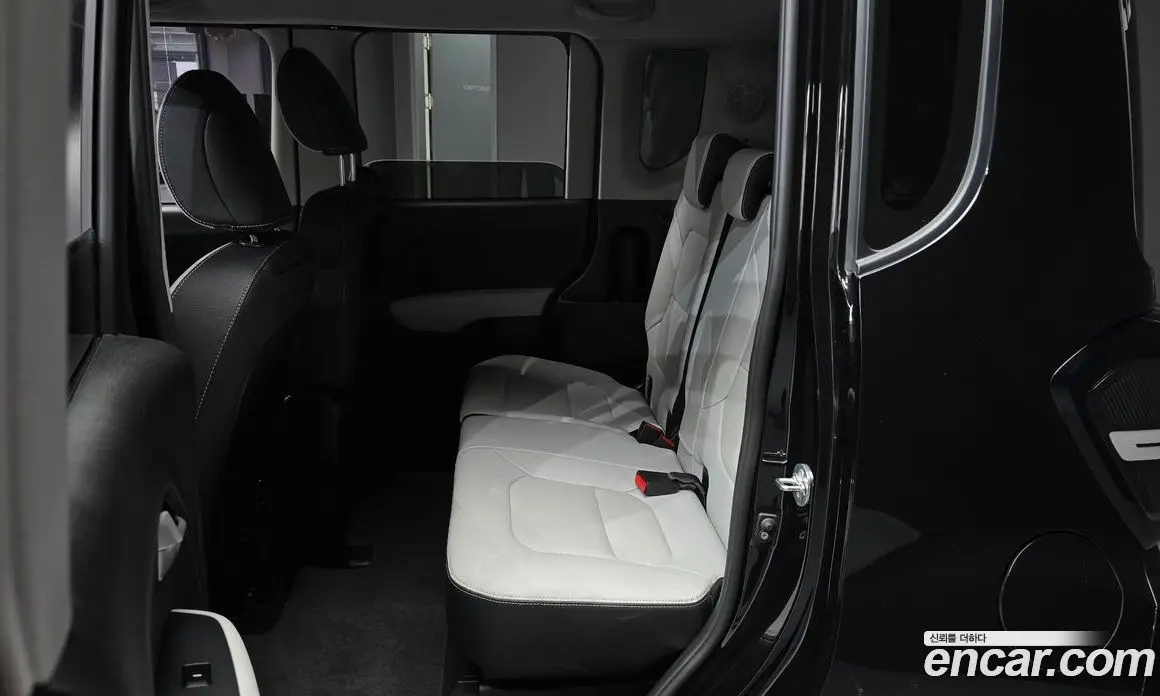 Kia Ray 2023 1.0 автомат (гидро), фото 11