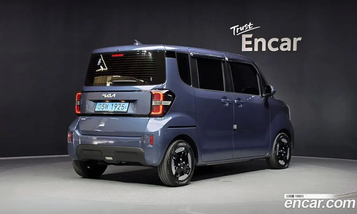 Kia Ray 2023 0.1 автомат (гидро), фото 2