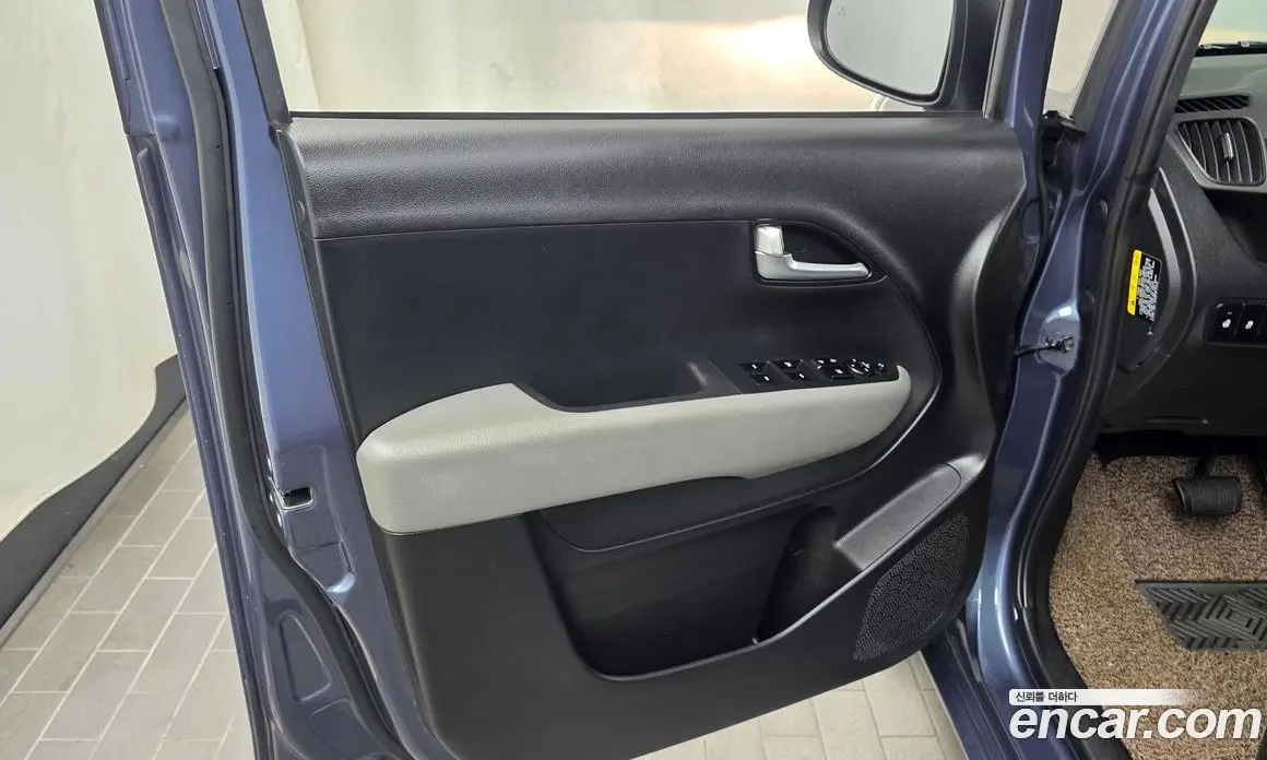 Kia Ray 2023 0.1 автомат (гидро), фото 14