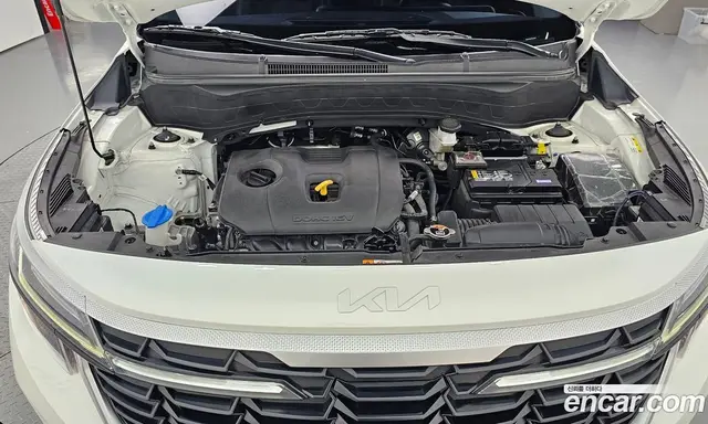 Kia Seltos 2023 2.0 автомат (гидро), миниатюра 6