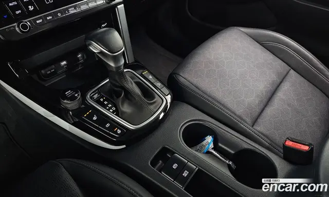 Kia Seltos 2023 2.0 автомат (гидро), миниатюра 9
