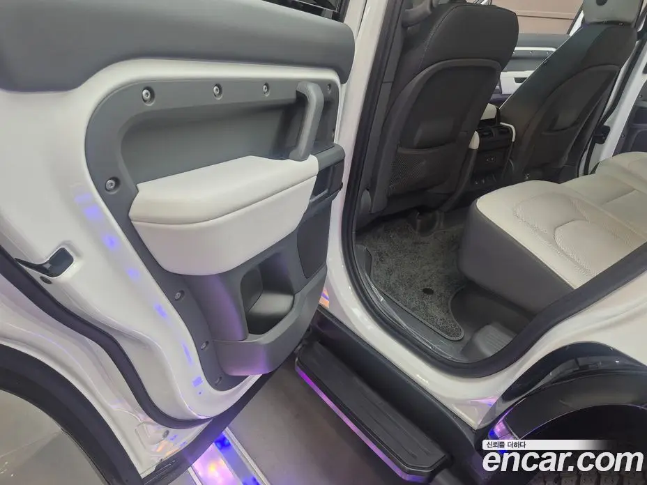 Land Rover Defender 2025 3.0 автомат (гидро), фото 13