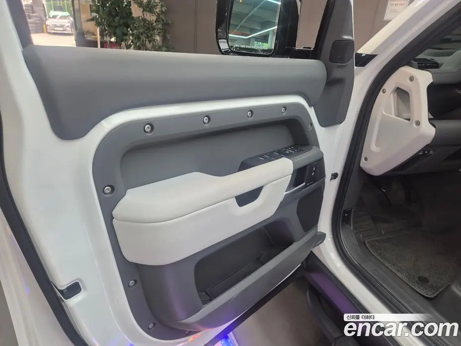 Land Rover Defender 2025 3.0 автомат (гидро), фото 14