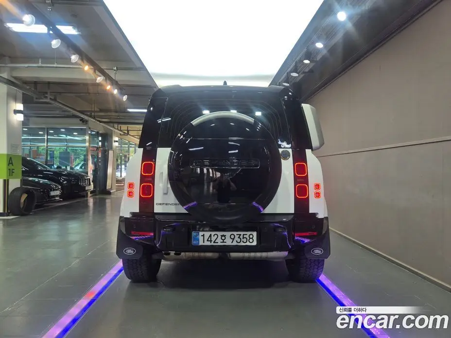 Land Rover Defender 2025 3.0 автомат (гидро), фото 3