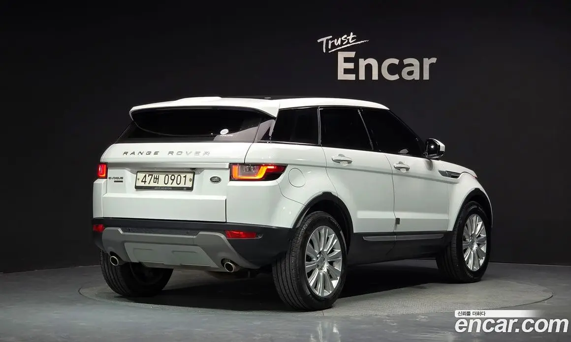 Land Rover Range Rover Evoque 2016 2.0 автомат (гидро), фото 2