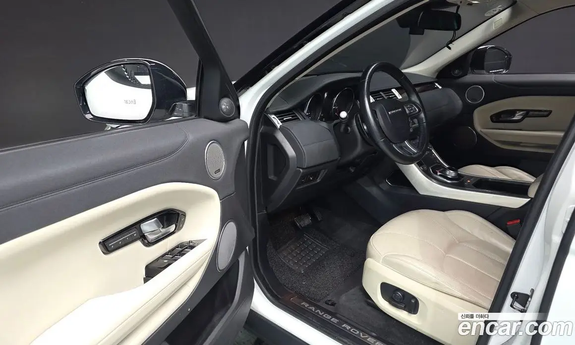 Land Rover Range Rover Evoque 2016 2.0 автомат (гидро), фото 11