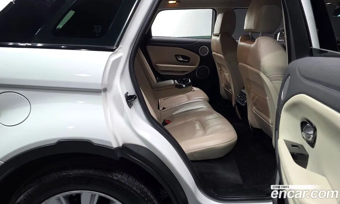 Land Rover Range Rover Evoque 2016 2.0 автомат (гидро), фото 12
