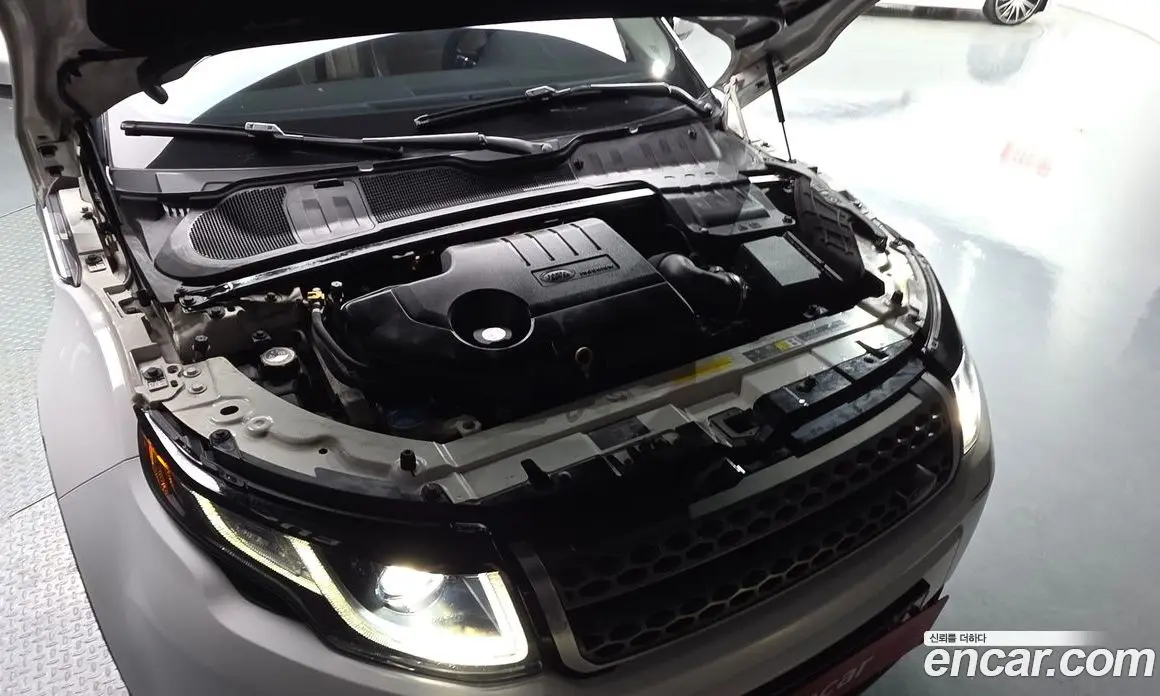 Land Rover Range Rover Evoque 2016 2.0 автомат (гидро), фото 6