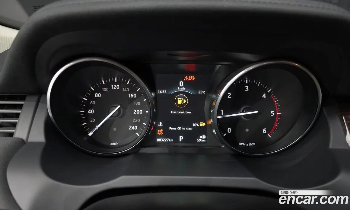 Land Rover Range Rover Evoque 2016 2.0 автомат (гидро), фото 8