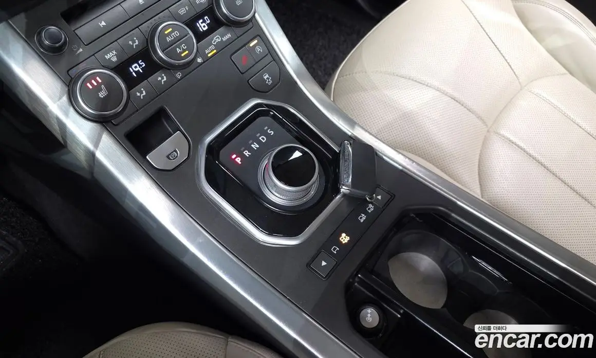Land Rover Range Rover Evoque 2016 2.0 автомат (гидро), фото 9