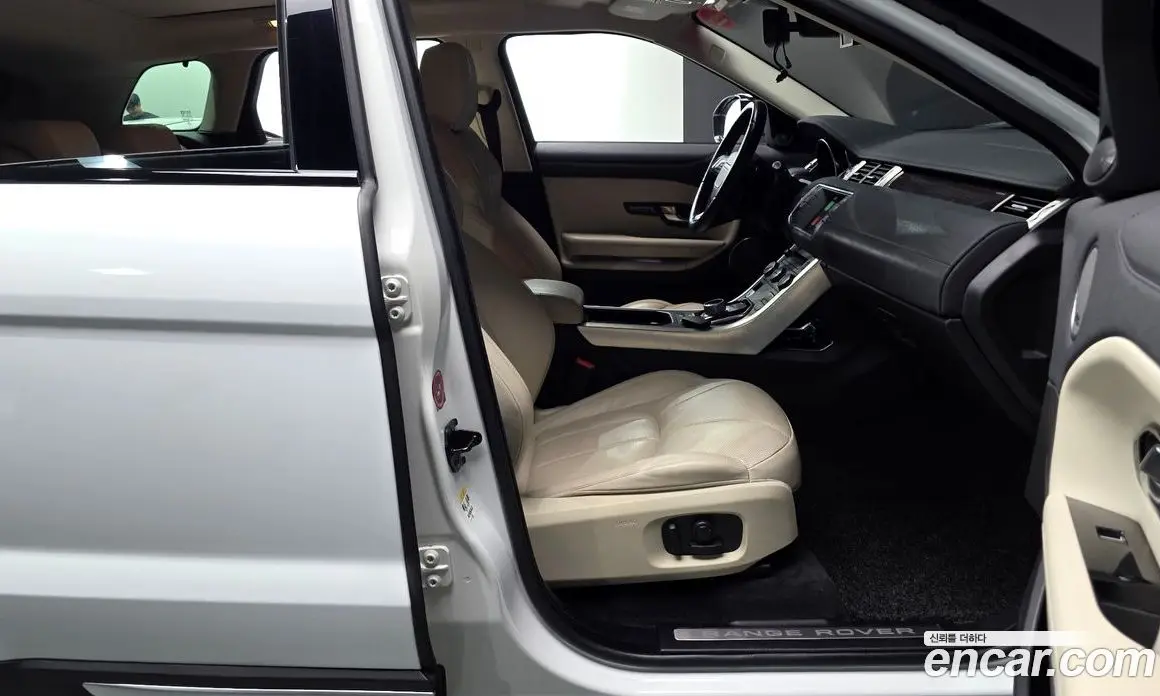 Land Rover Range Rover Evoque 2016 2.0 автомат (гидро), фото 10