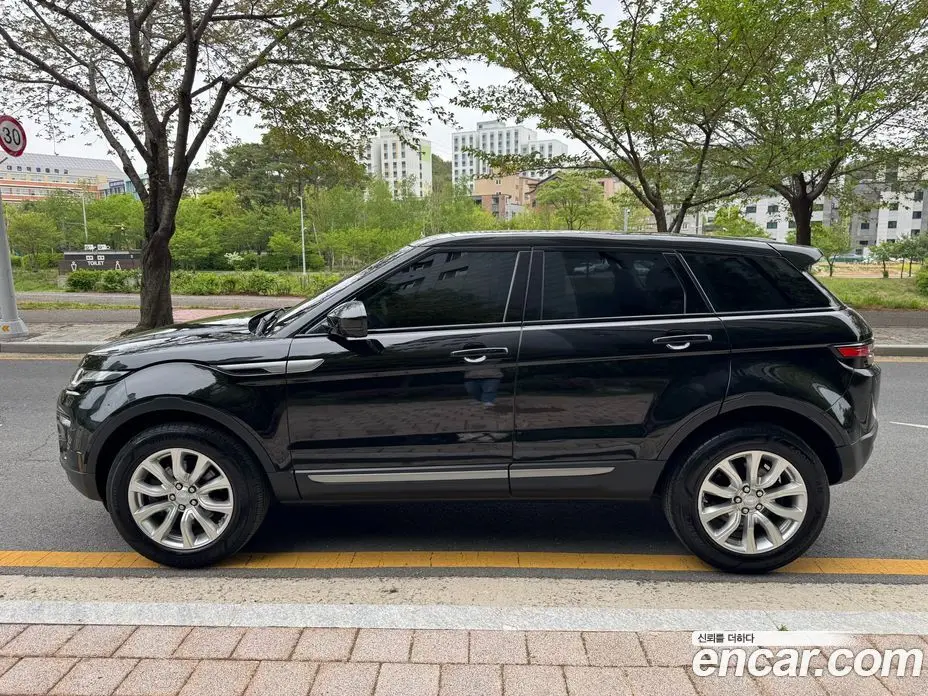 Land Rover Range Rover Evoque 2018 2.0 автомат (гидро), фото 4