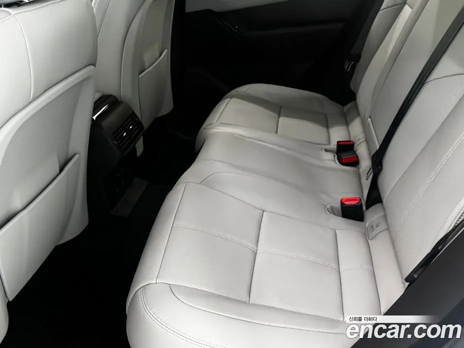 Land Rover Range Rover Velar 2026 2.0 автомат (гидро), фото 13