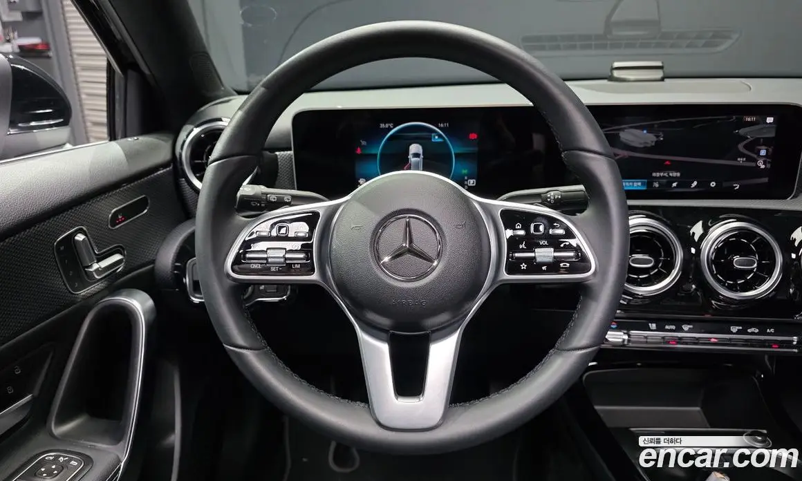Mercedes-Benz A-Class 2019 2.0 автомат (гидро), фото 13