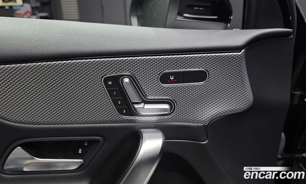 Mercedes-Benz A-Class 2019 2.0 автомат (гидро), фото 18