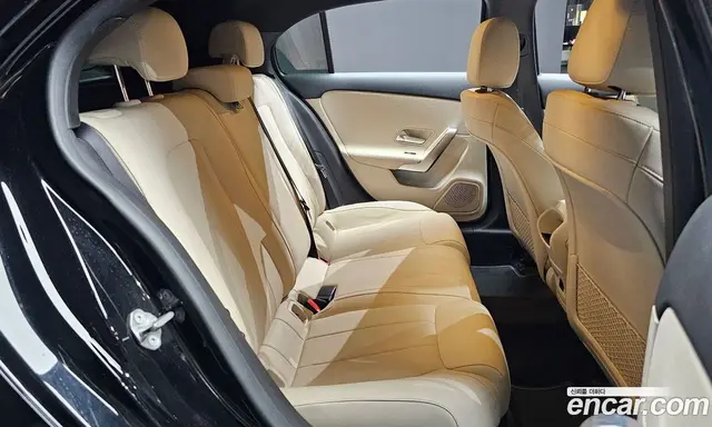 Mercedes-Benz A-Class 2021 2.0 автомат (гидро), миниатюра 12