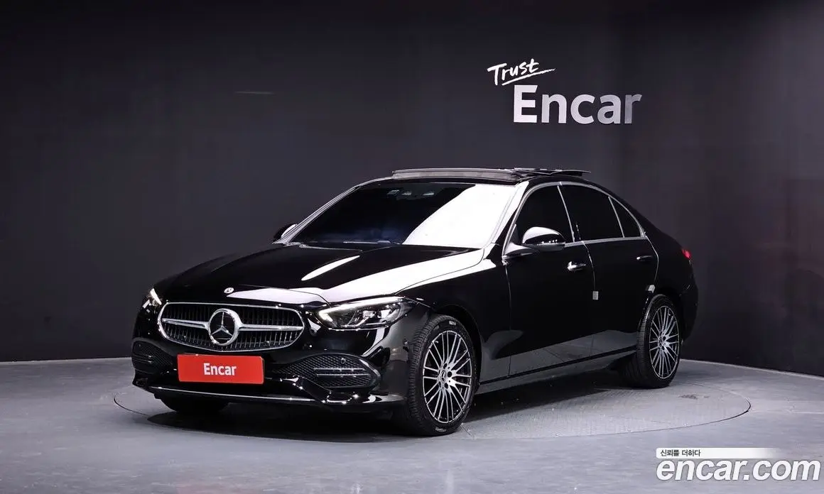 Mercedes-Benz C-Class 2022 2.0 автомат (гидро), фото 1