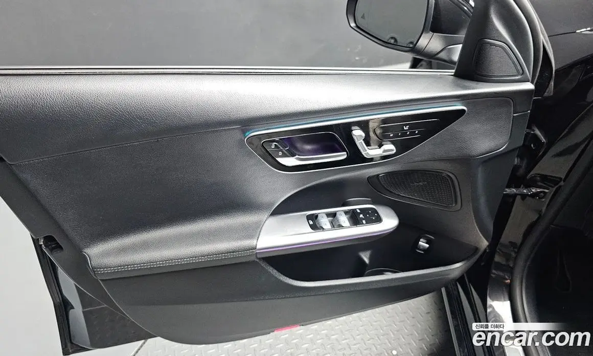 Mercedes-Benz C-Class 2022 2.0 автомат (гидро), фото 14