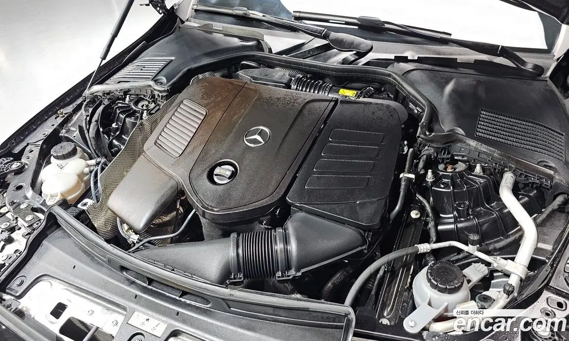 Mercedes-Benz C-Class 2022 2.0 автомат (гидро), фото 6