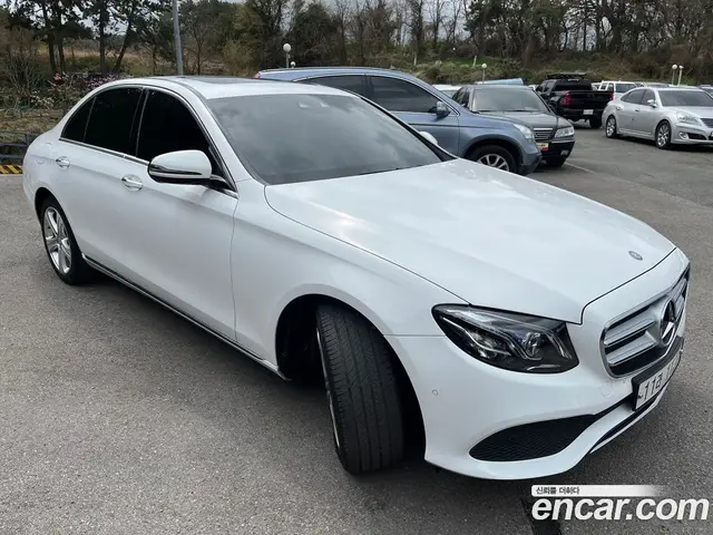 Mercedes-Benz E-Class 2016 1.9 автомат (гидро), миниатюра 2