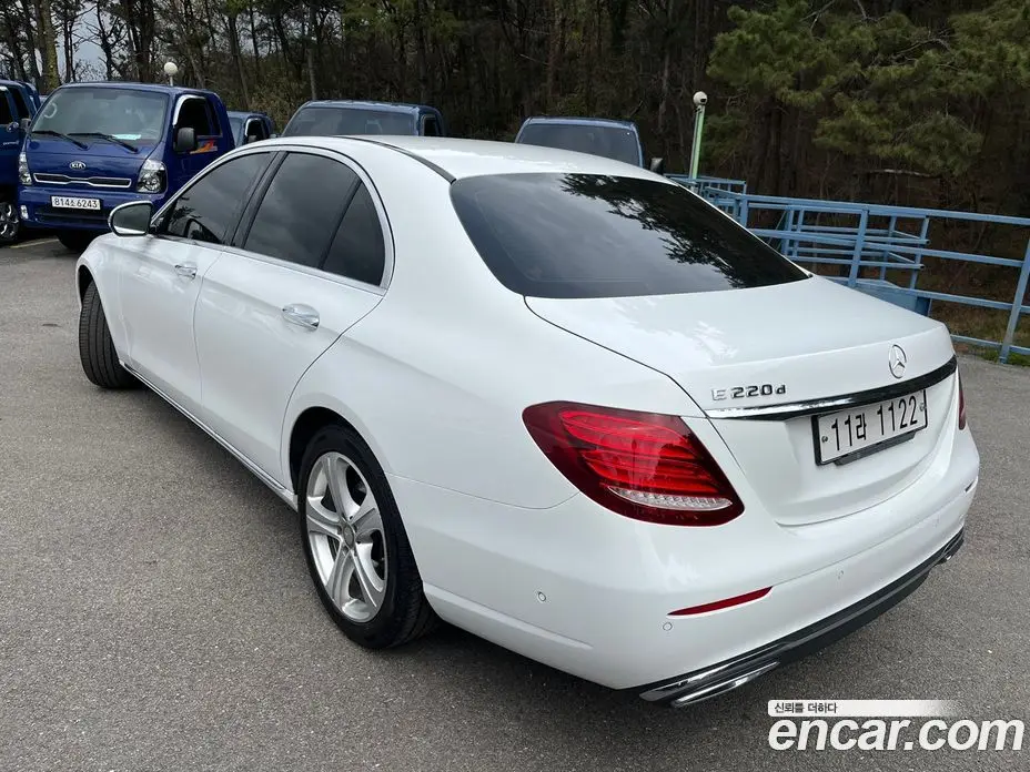 Mercedes-Benz E-Class 2016 1.9 автомат (гидро), фото 5