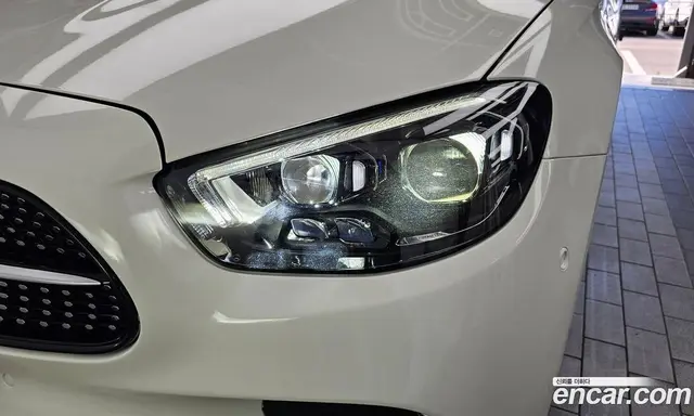 Mercedes-Benz E-Class 2020 1.9 автомат (гидро), миниатюра 8