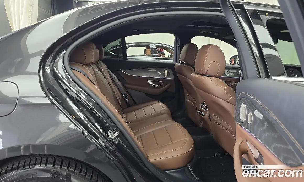 Mercedes-Benz E-Class 2022 2.0 автомат (гидро), фото 17