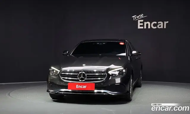 Mercedes-Benz E-Class 2022 2.0 автомат (гидро), миниатюра 3