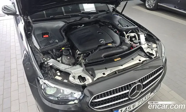 Mercedes-Benz E-Class 2022 2.0 автомат (гидро), миниатюра 6